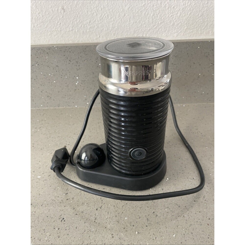 READ! Nespresso Aeroccino 3 Milk Frother 2 Whiskers Model 3194 Black For Parts
